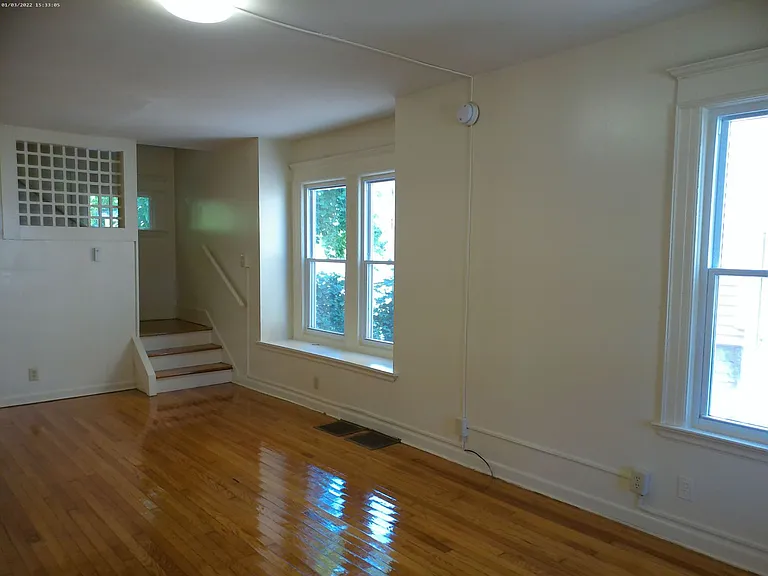 2406 E Genesee St — Photo 22