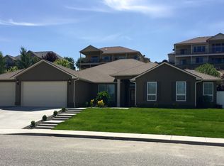 1629 Meadow Hills Dr, Richland, WA
