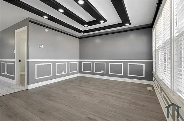 245 W 43rd St — Photo 7