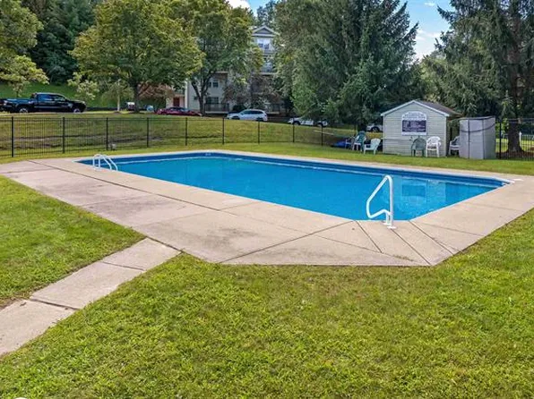 131 Hildred Dr, Burlington, VT