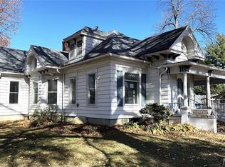 286 Franklin St, White Hall, IL 62092