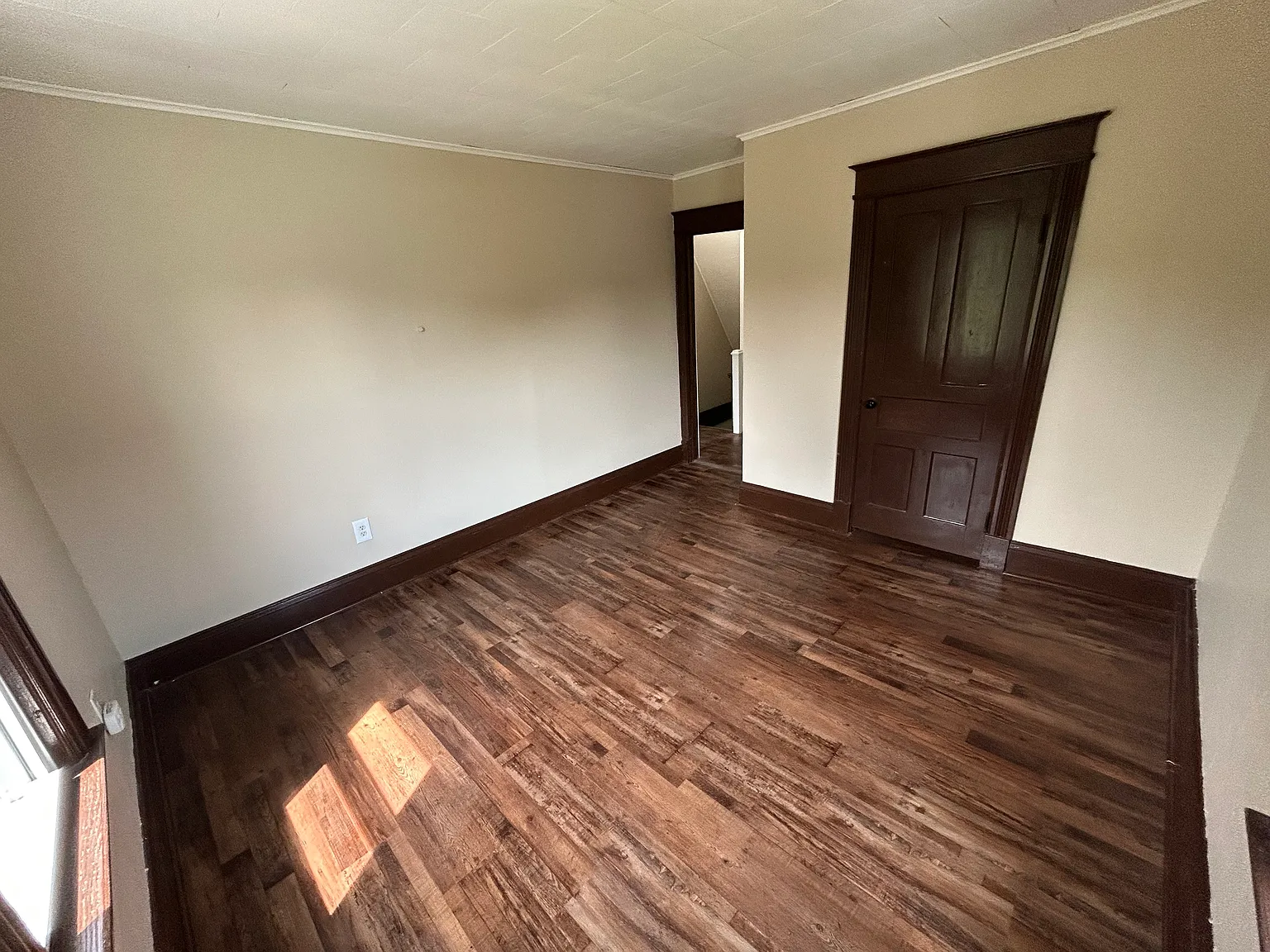 2 bed, 650 sqft, $950 — Photo 2