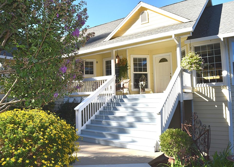 1st image of 20262 Sommette Dr