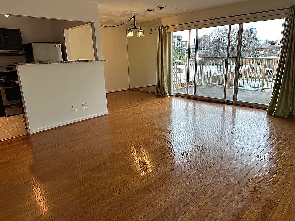 1st image of 2648 Redcoat Dr APT 1C