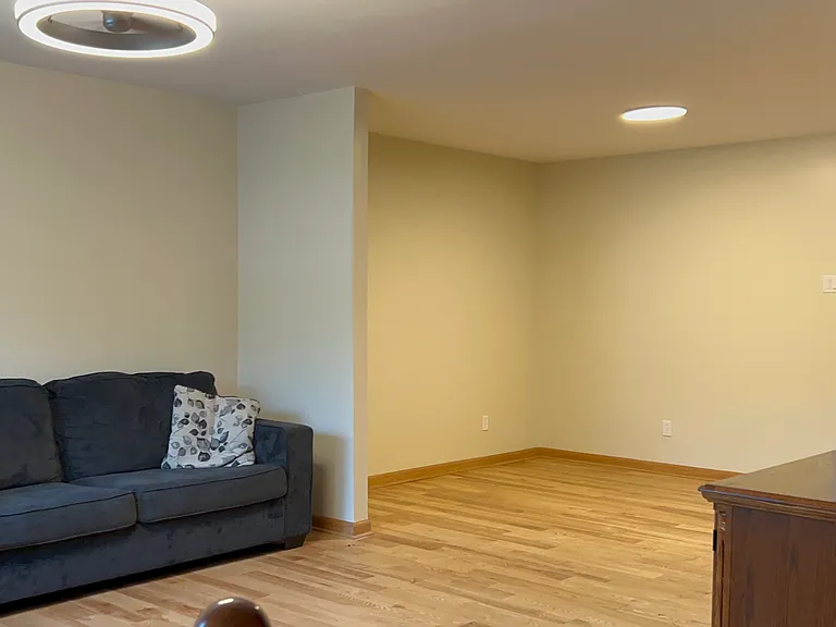 3646 N Hereford Ln — Photo 3