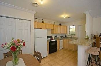 2nd image of 4321 NE 21st Ave APT 6