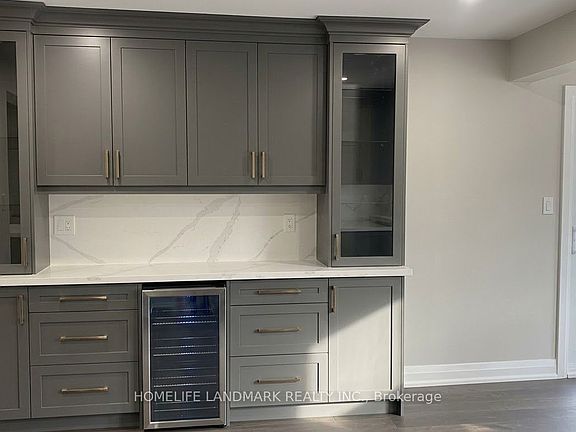 5th image of 11 Ravenhill Cres