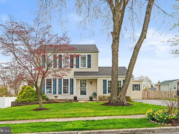 1379 Wandering Way, Harrisburg, PA 17110
