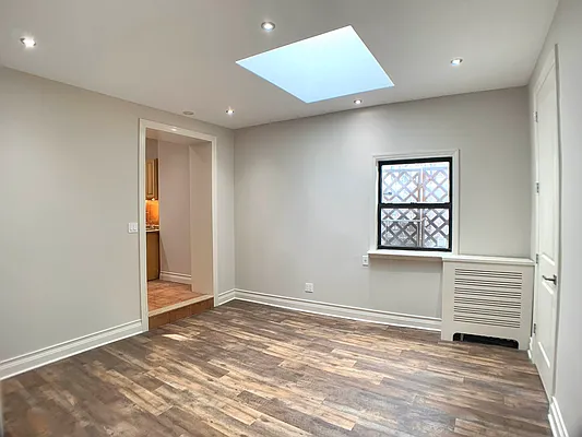 Rented by Triplemint | media 10