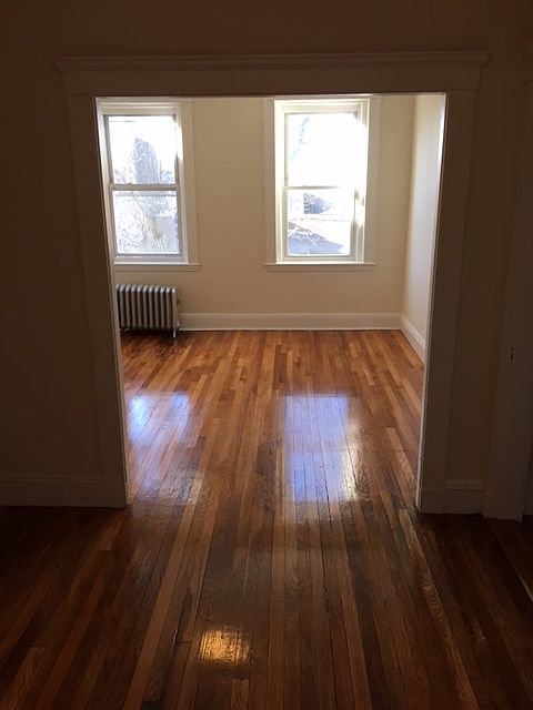 2nd image of 9 Egremont Rd APT 11