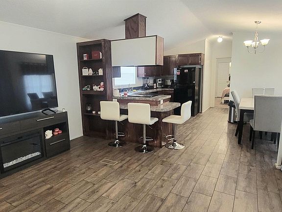 3rd image of 1407 W Commodore Blvd Lot 194