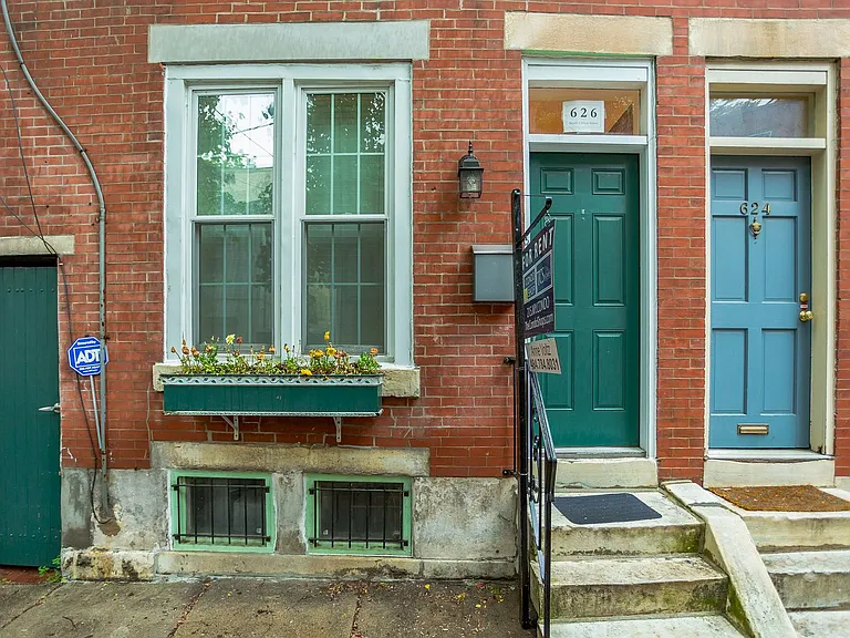 626 S Clifton St — Photo 16