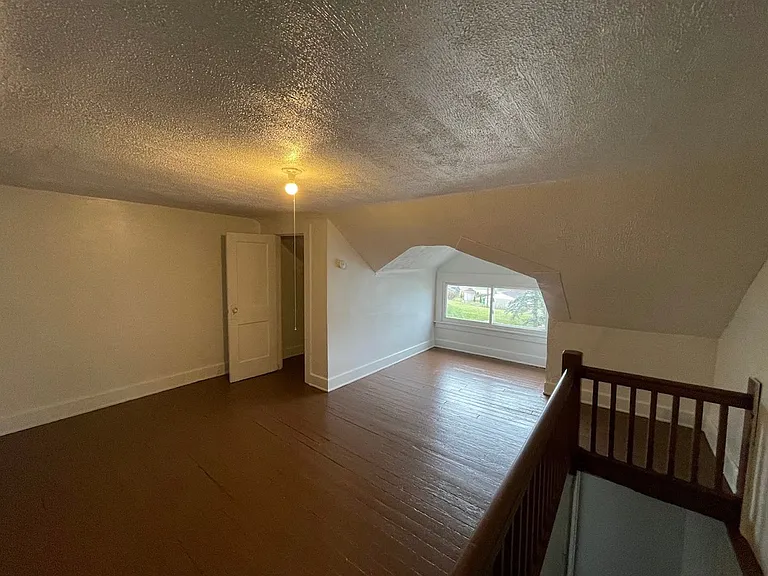 724 S Linden Ave — Photo 13