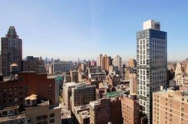 Rented by BARNES New York | media 11