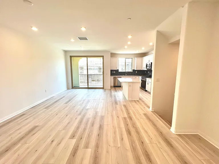 1862 Red Willow Way — Photo 4