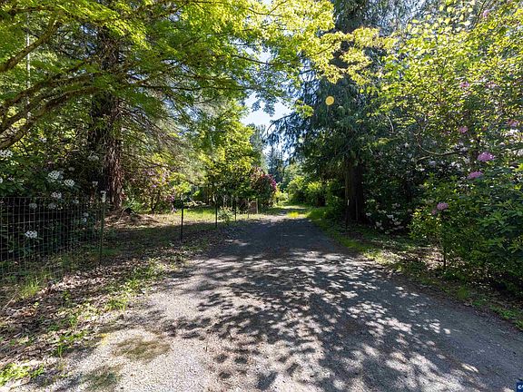 2nd image of 50620 Linnwood Dr