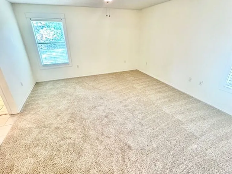 1315 Forest Shore Dr — Photo 13