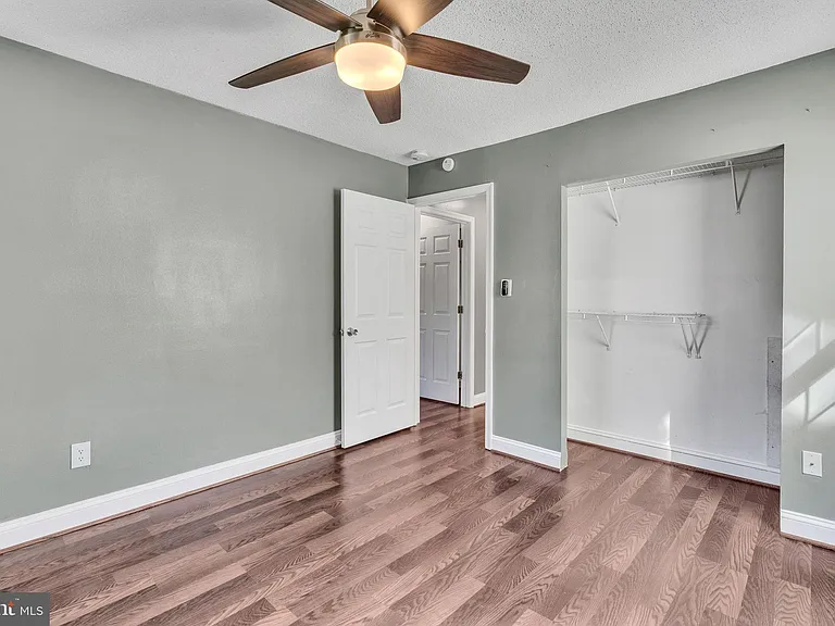 2237 Farrington Ave #203 — Photo 16