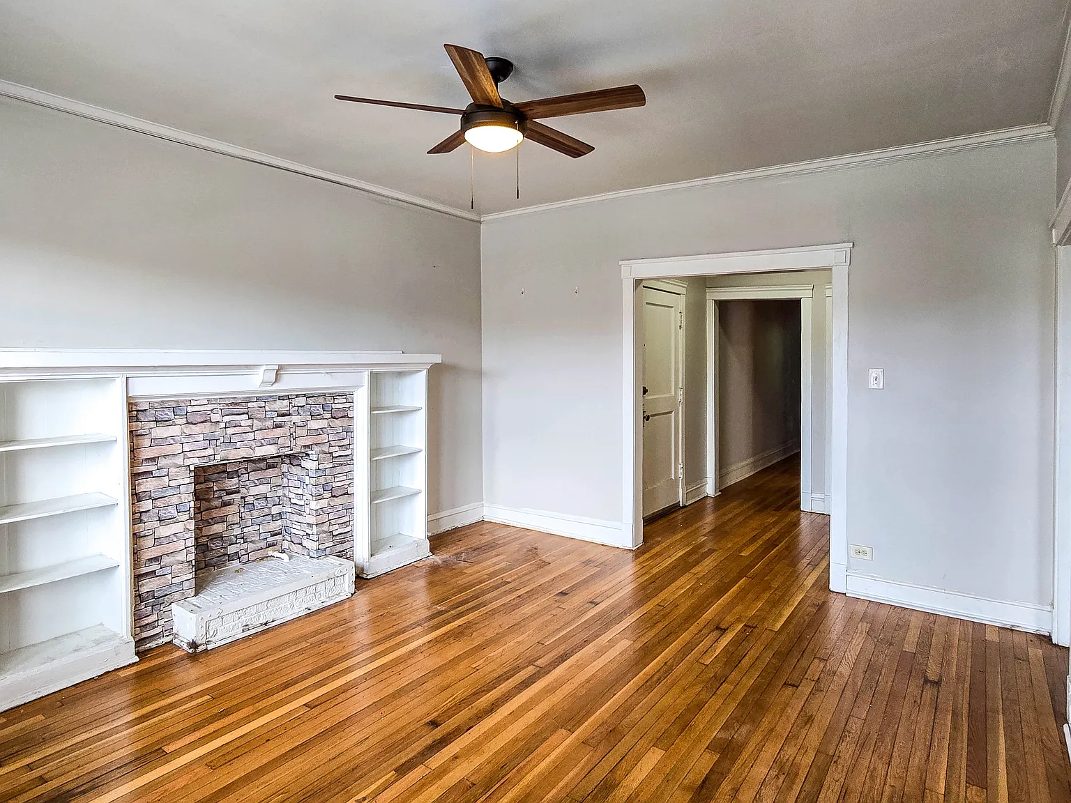 3 bed, 1800 sqft, $1,550 — Photo 4