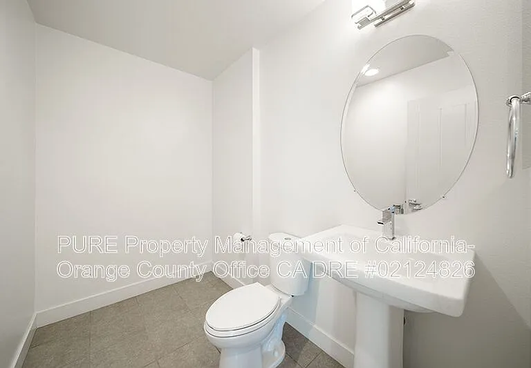 661 W 17th St — Photo 24