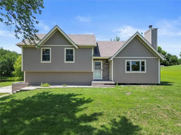 16020 Hidden Valley Rd, Rayville, MO 64084
