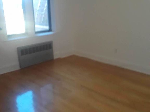 4th image of 530 2nd St APT D4
