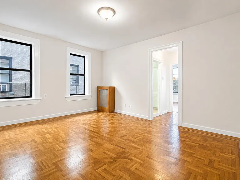 1803 Riverside Dr #5D — Photo 2