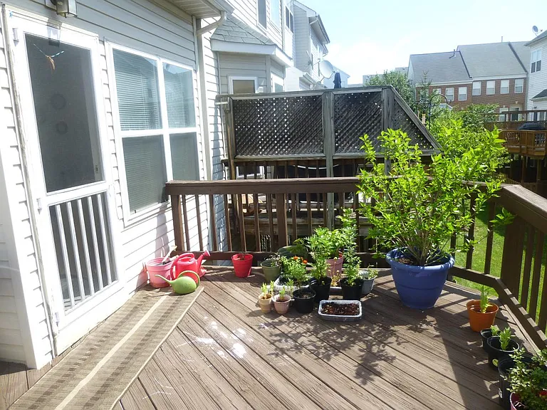 2569 James Monroe Cir — Photo 9