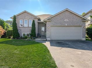 16 Gaal Ct, Brantford, ON N3T6R5