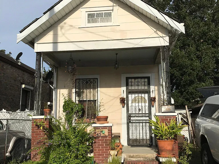 415 S Scott St — Photo 3
