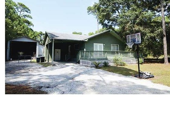 2nd image of 702 Hitchcock Pl