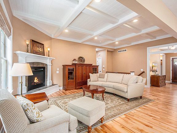 3rd image of 2241 W Greenstone Dr SE