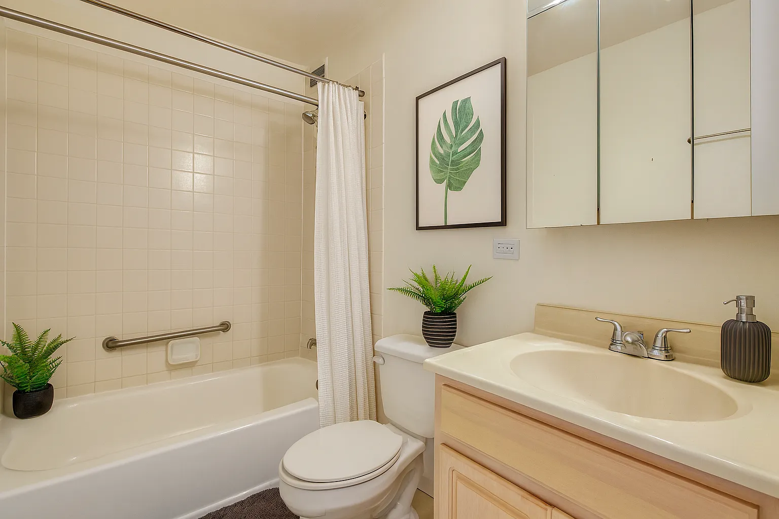 Jackson Park Terrace — Photo 2