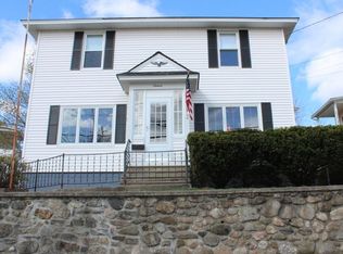 16 E Pleasant St, Lawrence, MA 01841