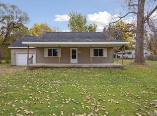 136 Meadow Ln, Howell, MI 48855