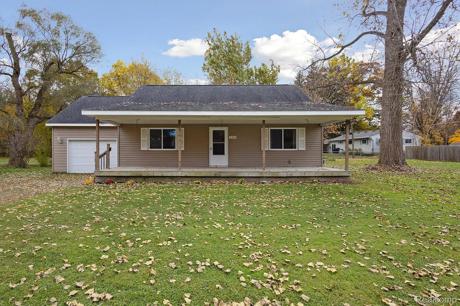 136 Meadow Ln photo 1
