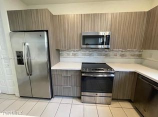 10571 NW 81st St, Doral, FL 33178