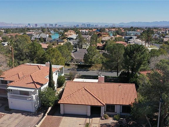 2nd image of 2832 Crystal Bay Dr