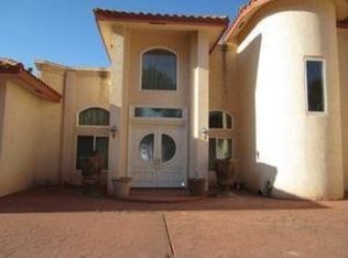 1064 Singing Ridge Rd, El Cajon, CA 92019