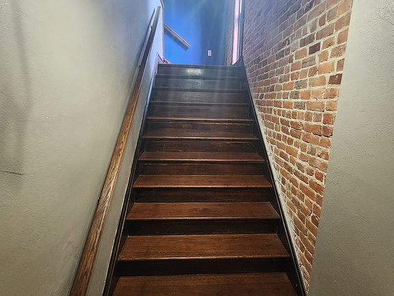 2nd image of 516 Wabash Ave APT 2