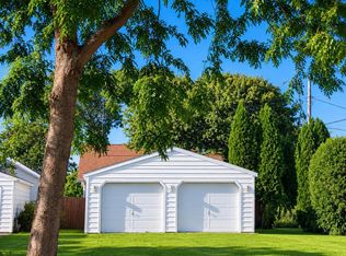 1916 44th Pl, Kenosha, WI 53140