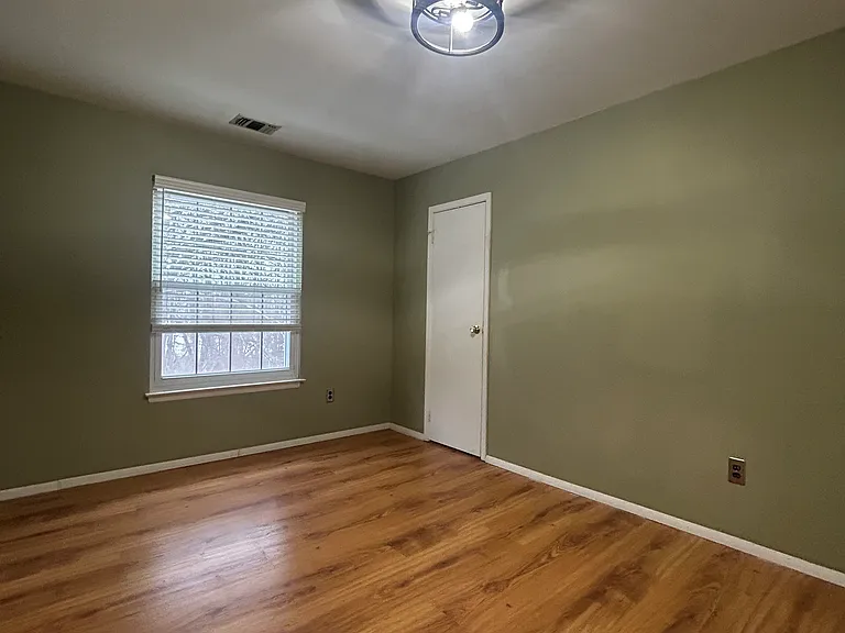 Fairview Cir — Photo 7