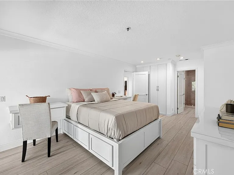 950 Cagney Ln #207 — Photo 19