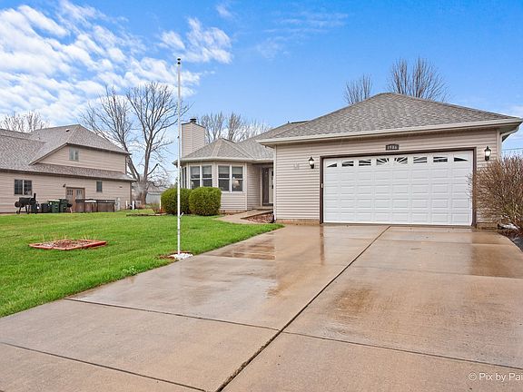 2nd image of 1986 Rosemary Cir