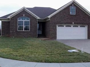310 Castleton Ct, Vine Grove, KY 40175