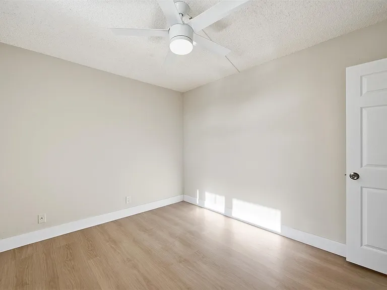 9430 Poinciana Pl #409 — Photo 15