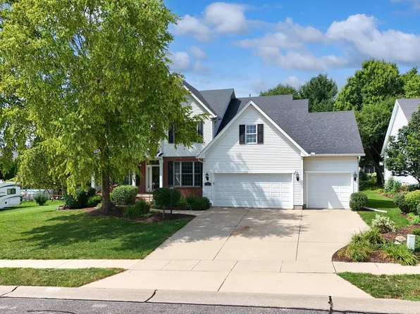 3410 Saint James Ave, Bettendorf, IA 52722