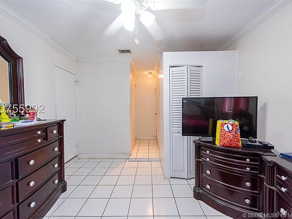 4th image of 4840 NW 39th St