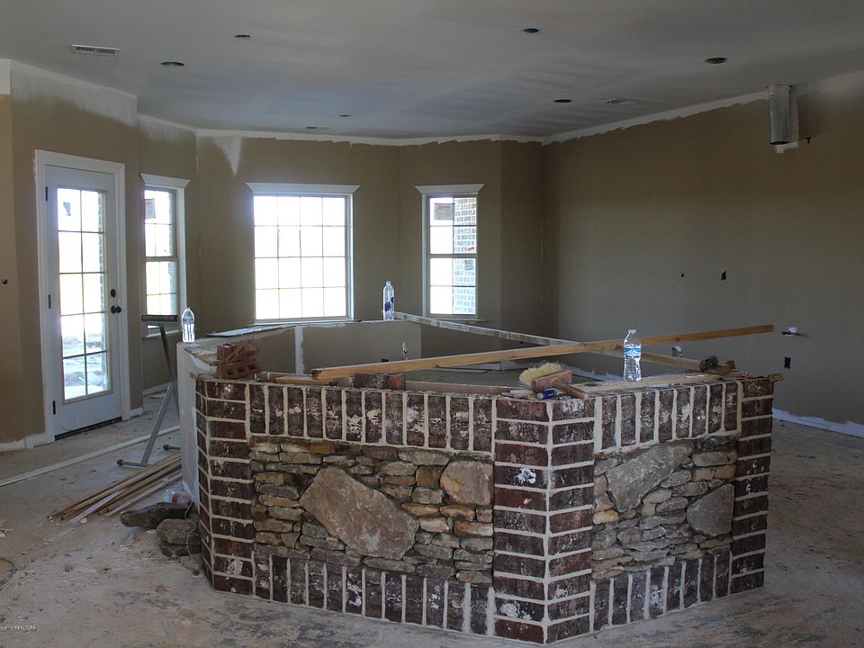2nd image of 7058 Dunn Ln