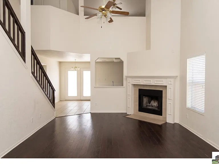 5611 Bertha Dr — Photo 2